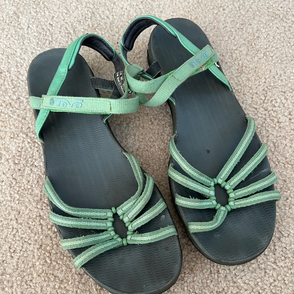 Teva sandals used 10 green